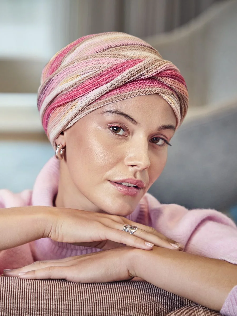 Turbante a righe rosa e beige